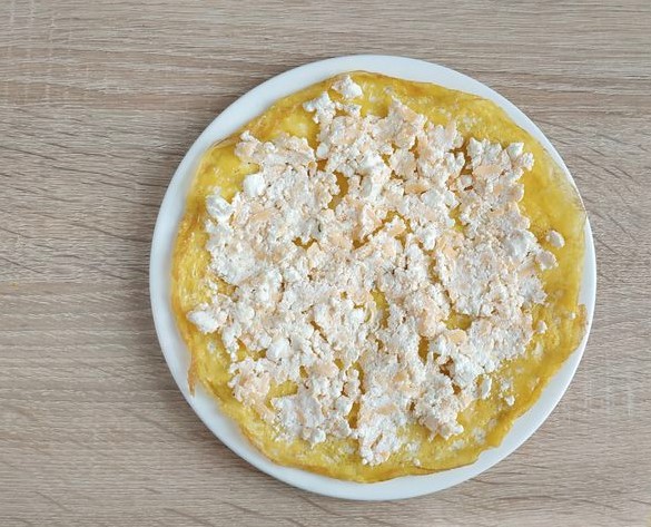 Omelet Stuffed with Cottage Cheese and Cheese step 5