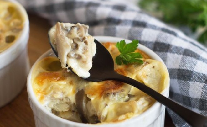 Oyster Mushroom Julienne with Processed Cheese