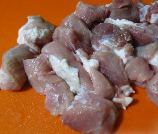 Pork Neck Kebab in the Onion-Tomato Marinade step 2