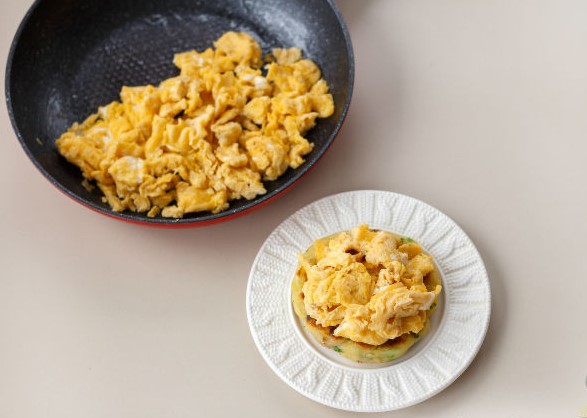 Potato Scones with Scrambled Eggs and Salmon step 8
