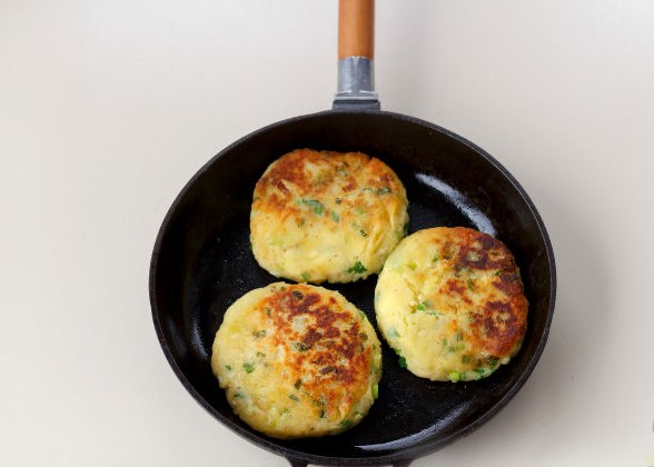 Potato Scones with Scrambled Eggs and Salmon step 6