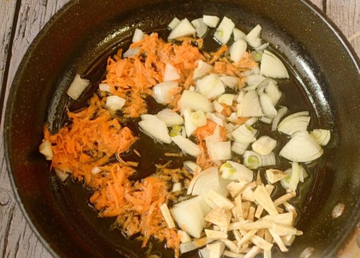 Rassolnik with Beans and Bacon step 8