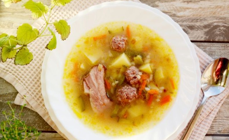 Rassolnik with Meatballs