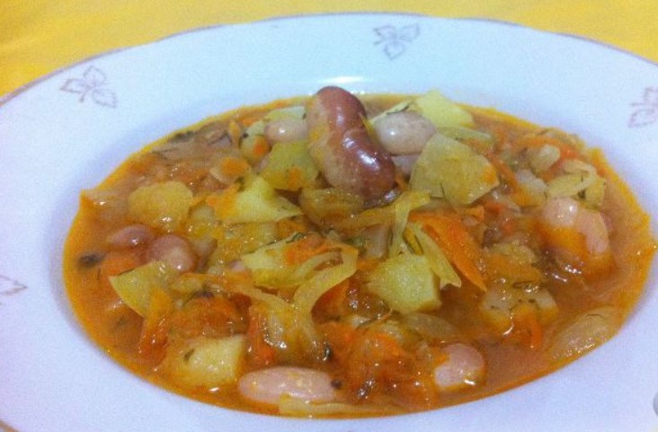 Rassolnik with Sauerkraut and Beans
