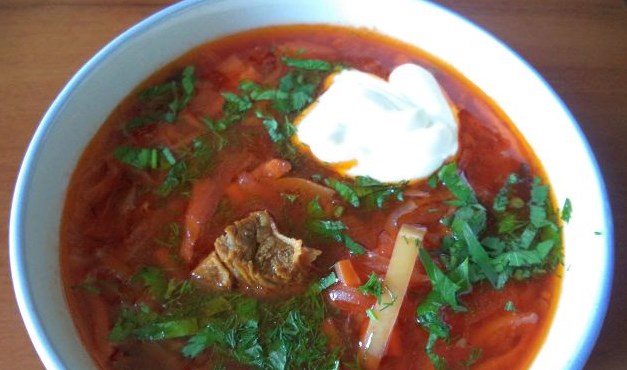 Red Borsch with Beef and Prunes