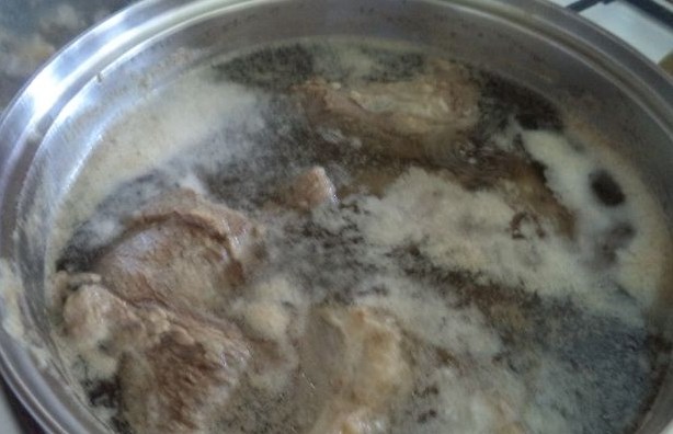 Red Borsch with Beef and Prunes step 1