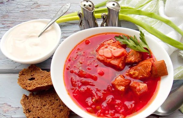 Red Borsch with Smoked Ribs