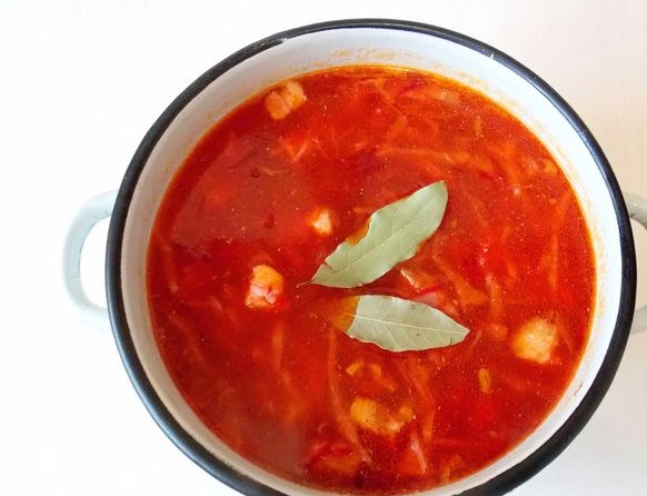 Red Borsch with Smoked Ribs step 11