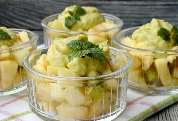 Fruit Salad with Avocado and Yogurt Dressing