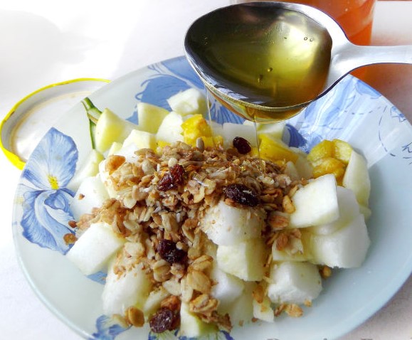 Fruit Salad with Melon and Muesli step 6