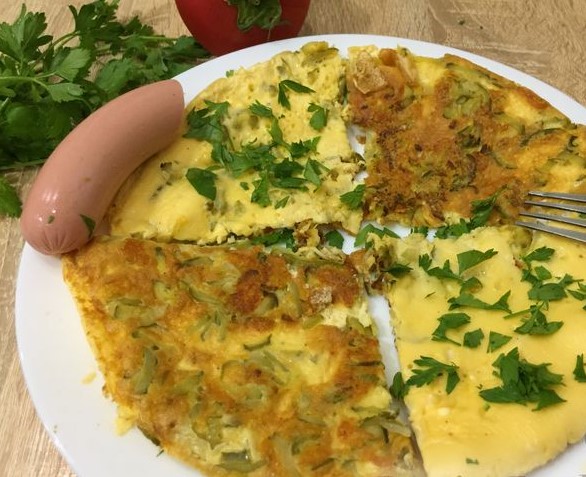 Scrambled Eggs with Cheese and Pickles