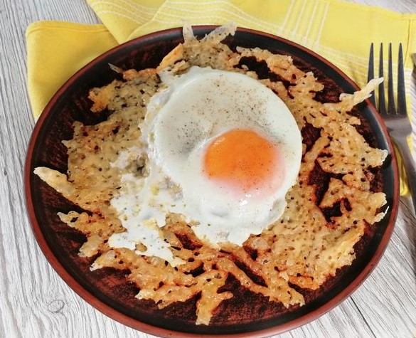 Scrambled Eggs with Cheese
