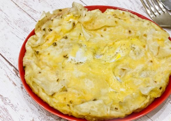 Scrambled Eggs with Tomato and Cheese in Pita Bread
