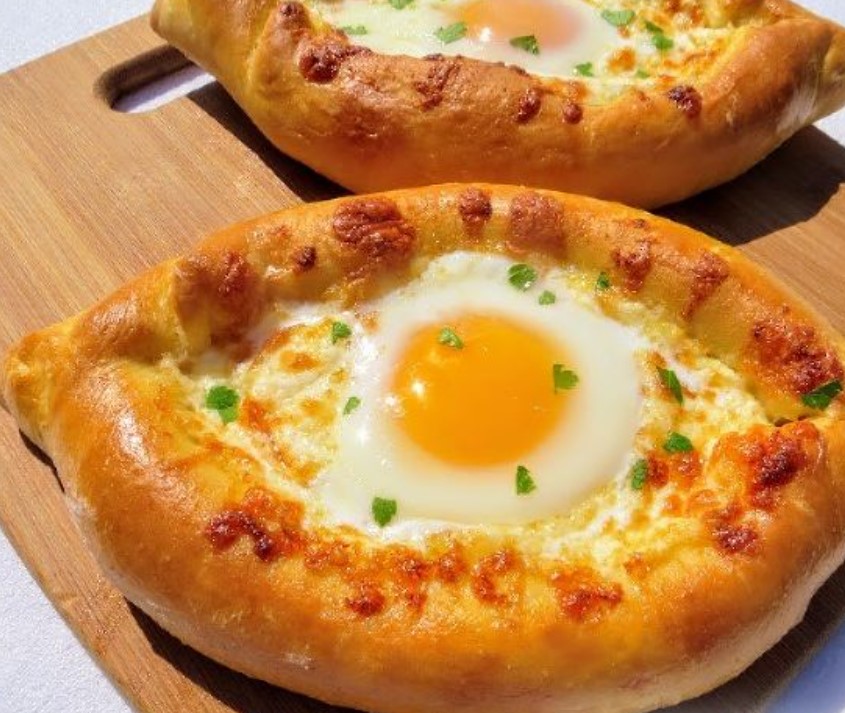 Adjarian Khachapuri