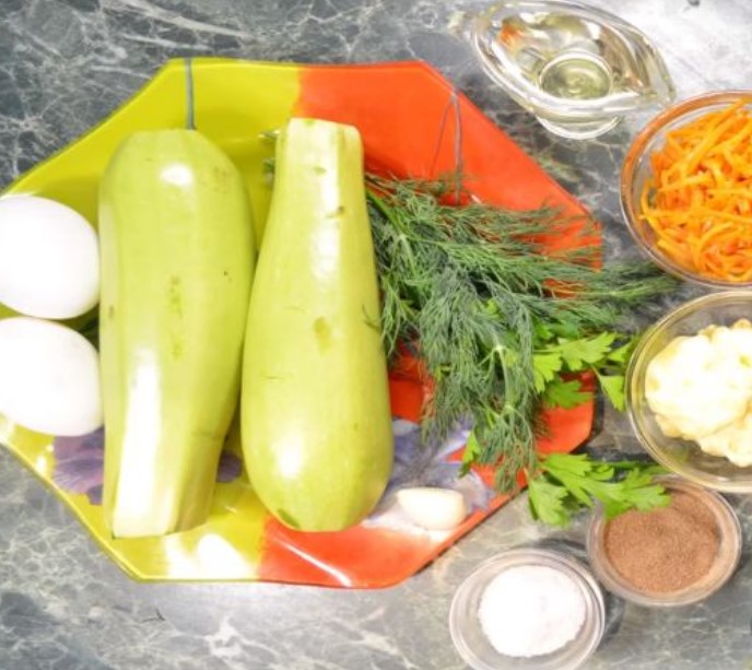 Zucchini Rolls with Egg “cream” and Korean Carrots step 1