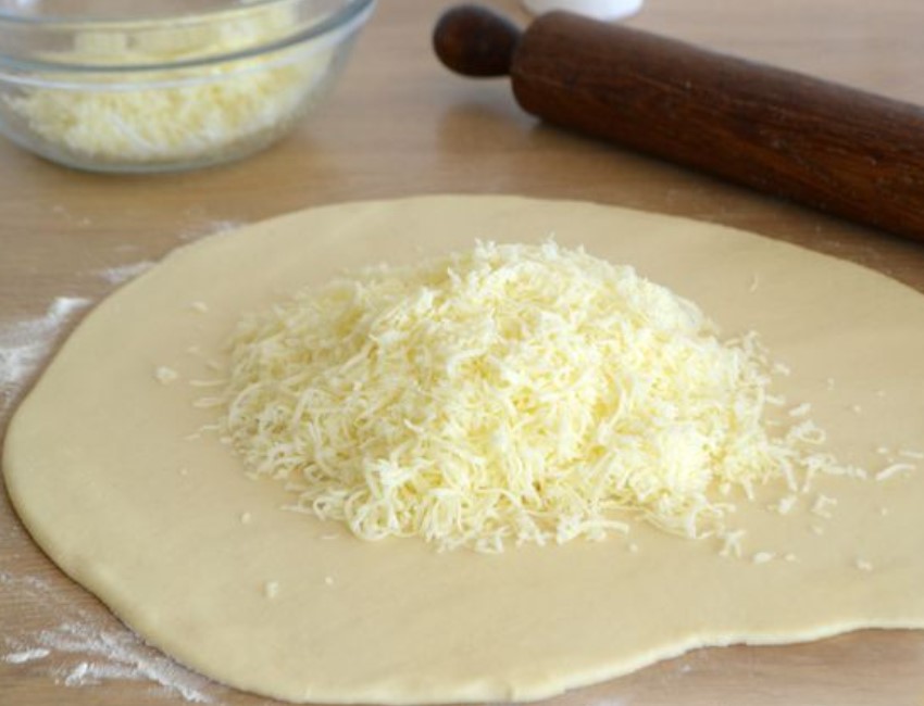 Khachapuri Megrelian step 9