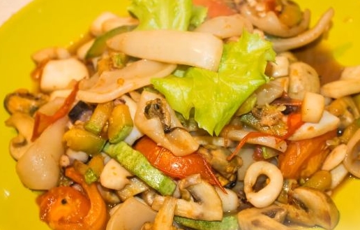 Saute of Vegetables with Seafood