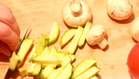 Saute of Vegetables with Seafood step 2