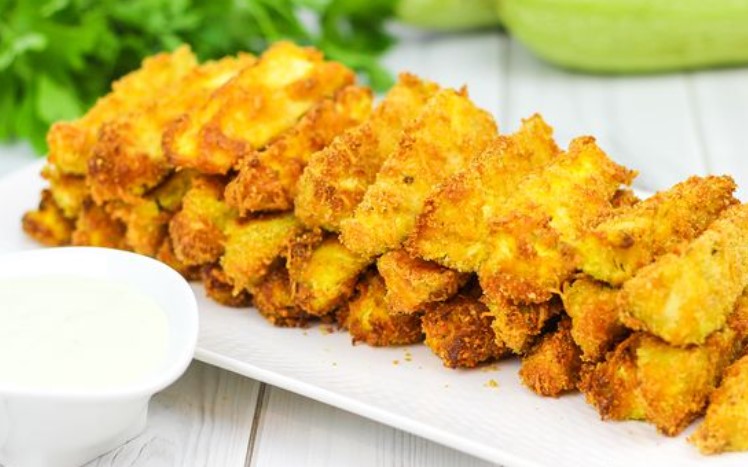 Zucchini Sticks Baked in Cheese Breading