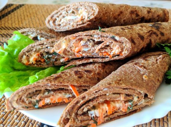 Liver Pancakes Stuffed with Cheese, Korean Carrots and Eggs
