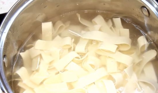 Pasta with Seafood in a Creamy Sauce step 9