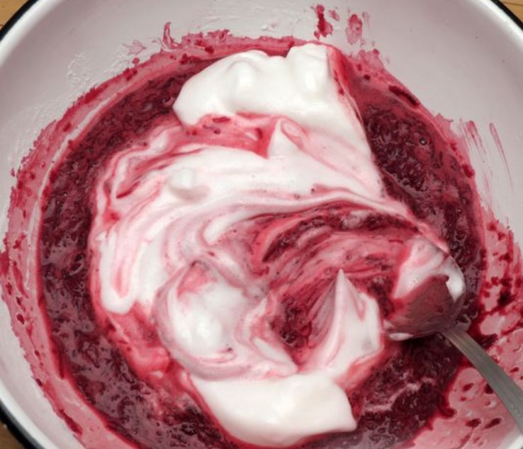 Beetroot Snack Roll Stuffed with Herring, Cream Cheese and Pickled Cucumbers step 10