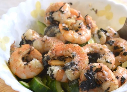 Shrimp, Avocado and Cucumber Salad step 10