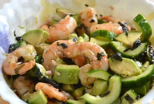 Shrimp, Avocado and Cucumber Salad step 11