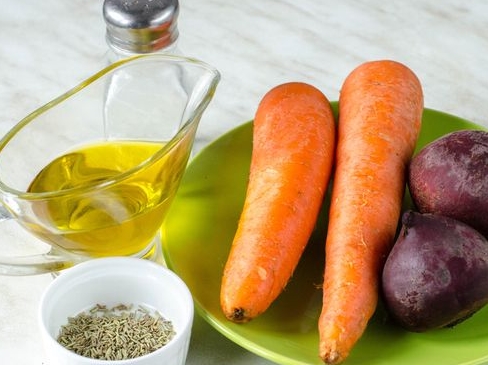 Beet and Carrot Vegetable Chips step 1