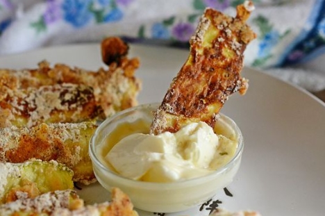 Baked Zucchini with Cheese Breading