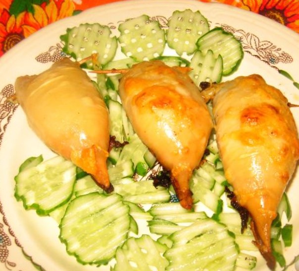Stuffed Squid Carcasses