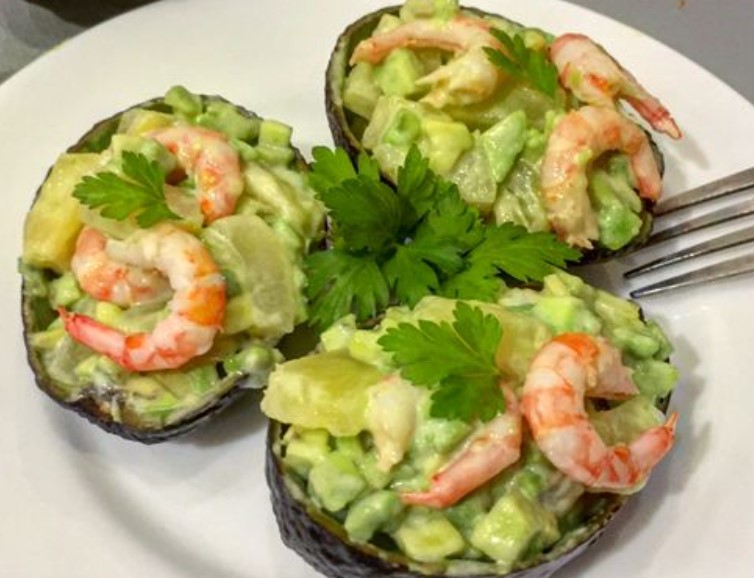 Avocado with Pineapple and Shrimp