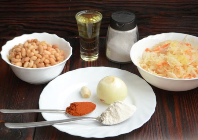 Bean Soup with Sauerkraut step 1