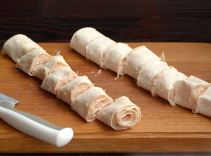 Lavash Rolls with Minced Chicken, in Batter step 8