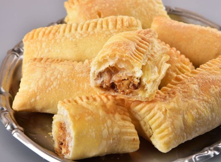 Puffs with Boiled Condensed Milk and Walnuts