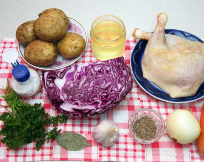 Chicken Soup with Red Cabbage step 1