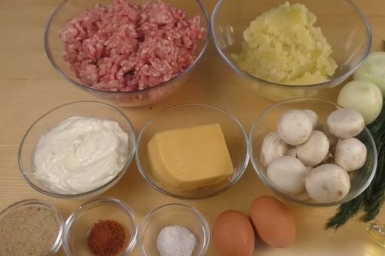 Snack Cake Made From Cutlets, Mashed Potatoes and Mushrooms step 1