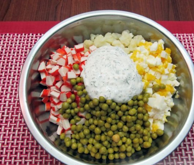 Salad with Cauliflower, Crab Sticks, Carrots and Peas step 17