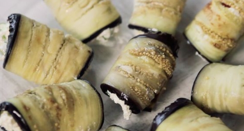Eggplant Rolls with Cottage Cheese and Tomatoes step 6