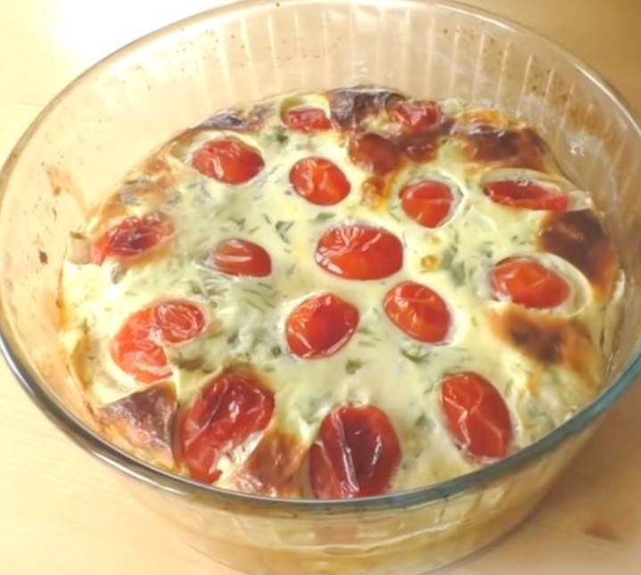 Chicken Fillet with Potatoes and Tomatoes in Egg-Sour Cream Filling