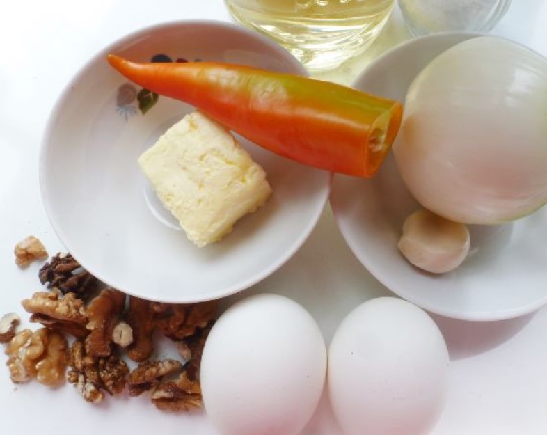 Egg Pate with Walnuts step 1