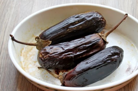 Eggplant Stuffed with Cheese and Nuts step 2