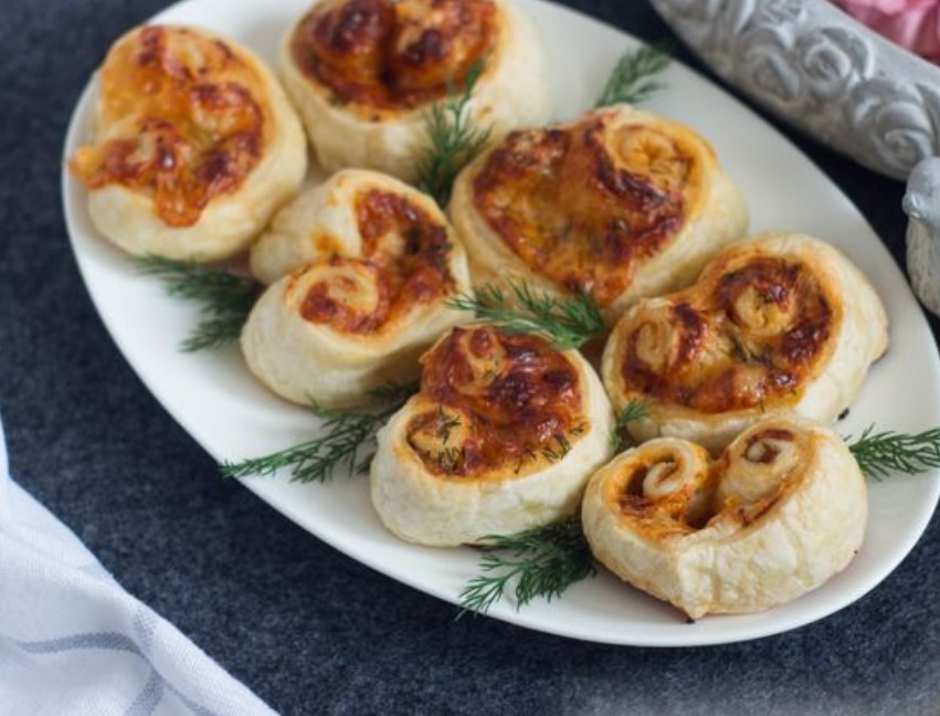 Puff Buns “Hearts” with Cheese