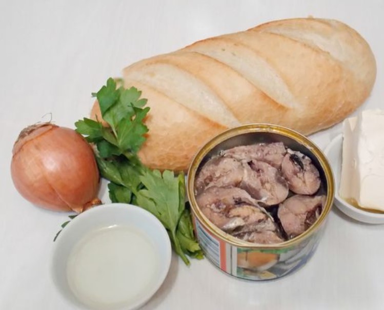 Loaf Stuffed with Sardine step 1