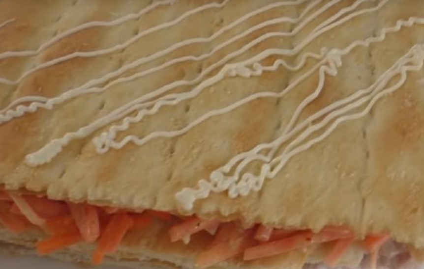 “Napoleon” Snack Cake with Chicken and Carrots in Korean step 7