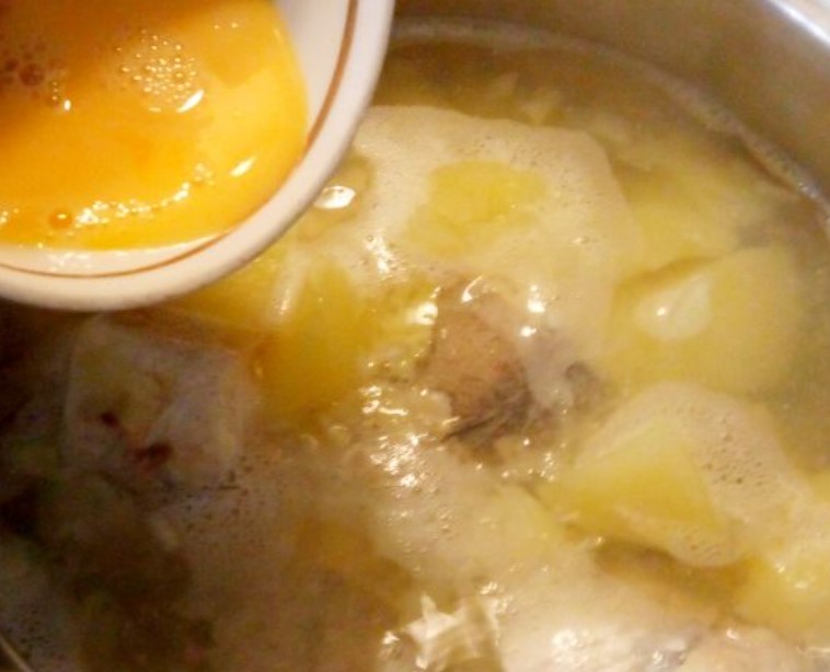 Ukha with a Beaten Egg step 7