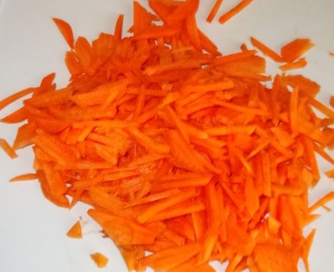 Squid Stuffed with Carrots and Apples in Sour Cream Sauce step 2