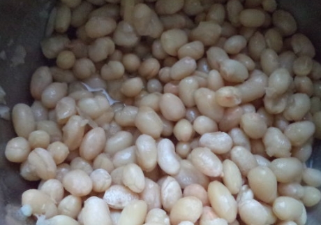 Bean Pate with Walnuts step 1