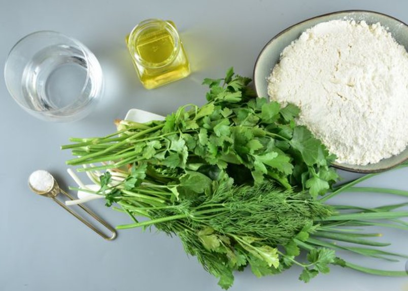 Lean Cakes Stuffed with Greens (in a Pan) step 1