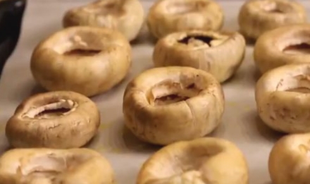 Stuffed Champignons with Minced Meat and Cheese step 1